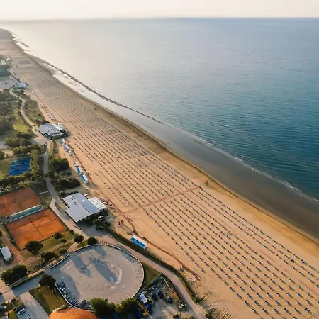 Villa Comfortable In Bibione Pineda